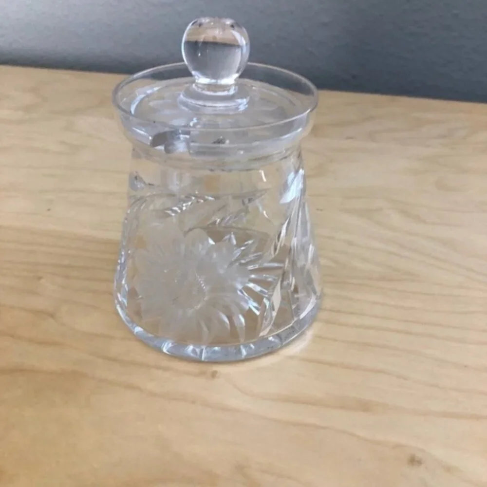 Vintage Cut Glass Floral Pattern Jam or Honey Dish with Final Topped Lid 3